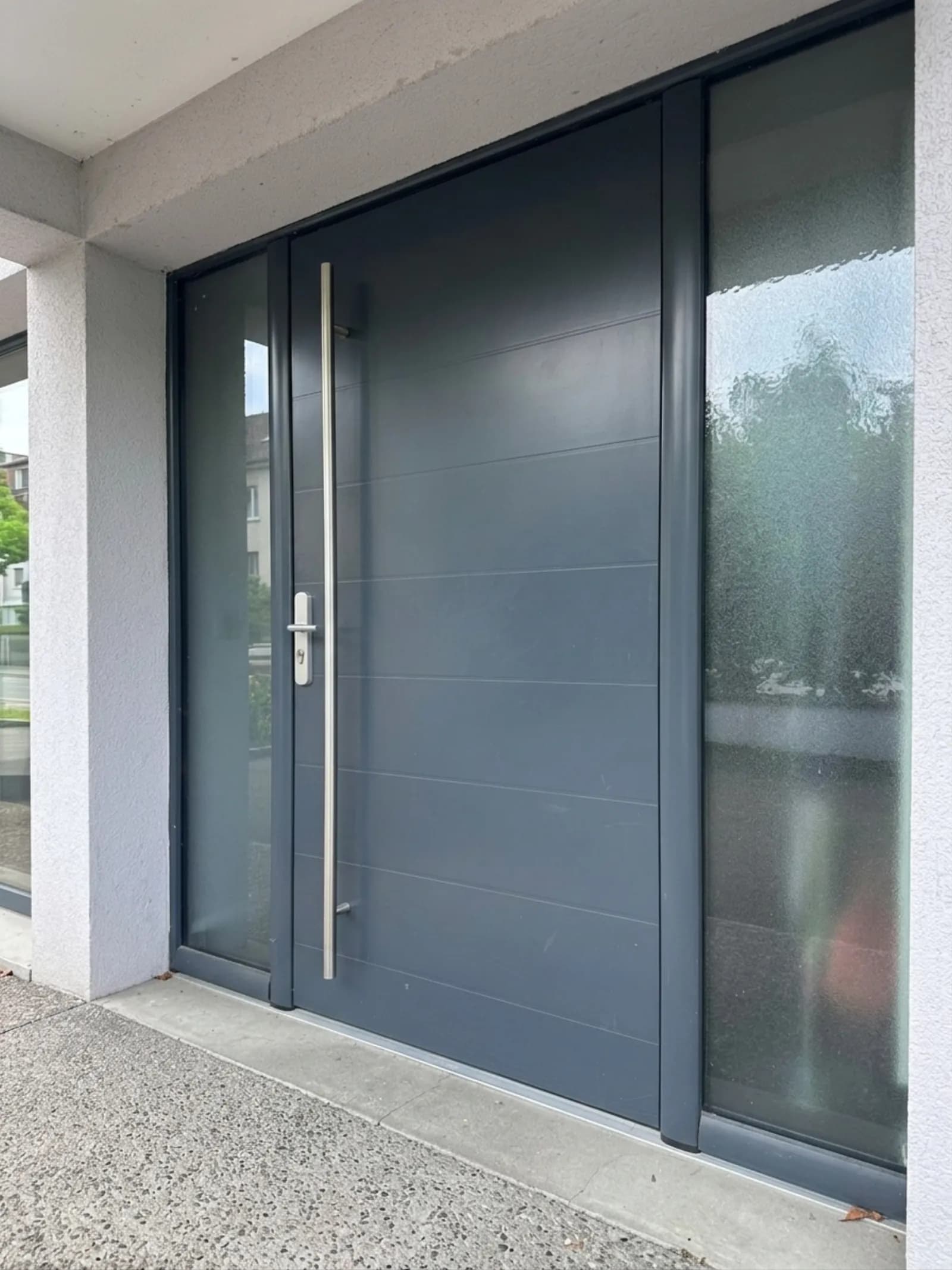 Sécurisation de la porte vitrée d’un commerce après effraction